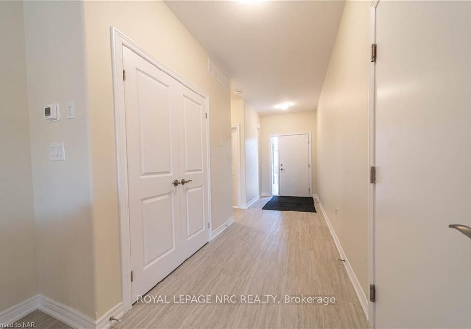 7138-parsa-street-niagara-falls-ontario-x8112212