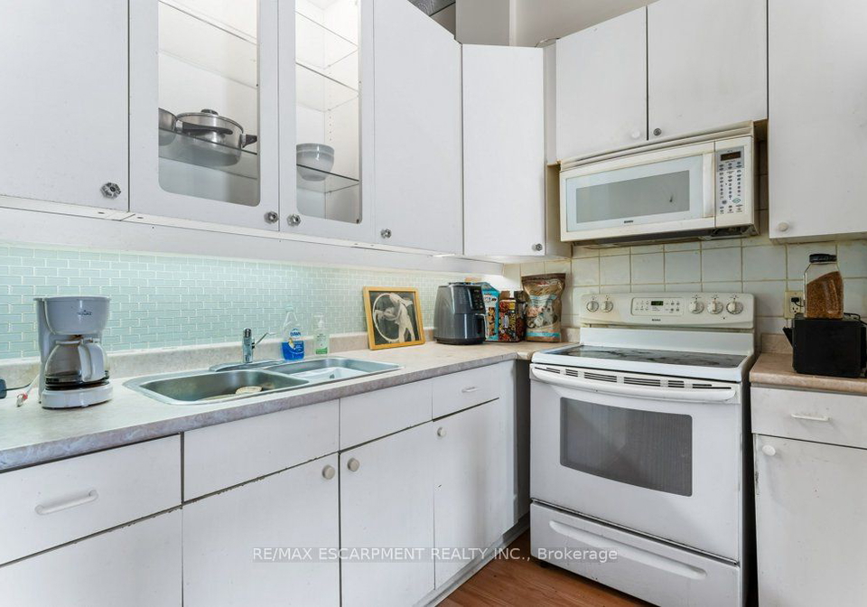 30-jones-street-hamilton-ontario-x8151812