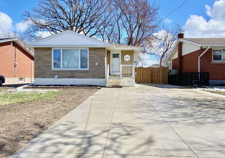 627-upper-ottawa-street-hamilton-ontario-x8166106