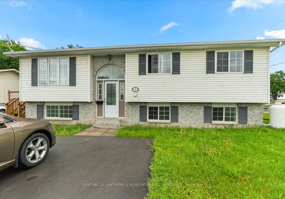 3-clifford-street-belleville-ontario-x8384268