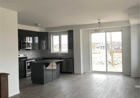2-saxony-street-kitchener-ontario-x8415576