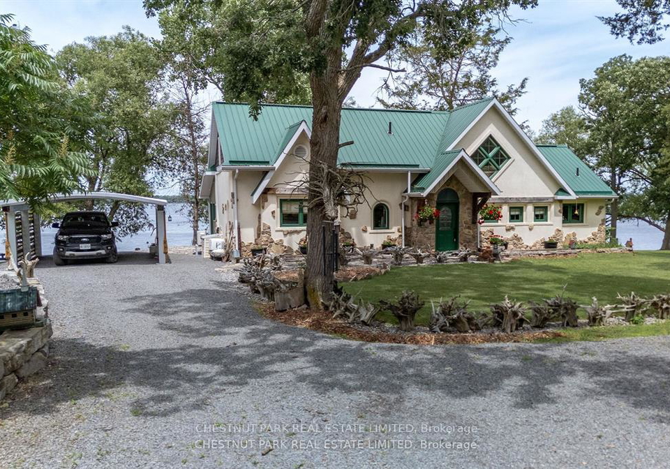 296-green-point-lane-e-prince-edward-county-ontario-x9009570