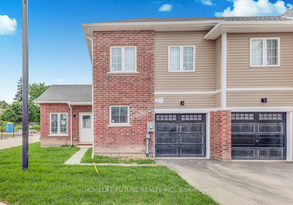 3-waterleaf-trail-welland-ontario-x9015053