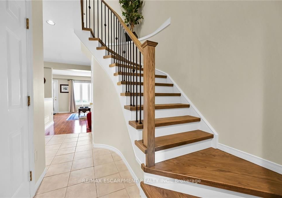 1771-upper-wentworth-street-hamilton-ontario-x9033928