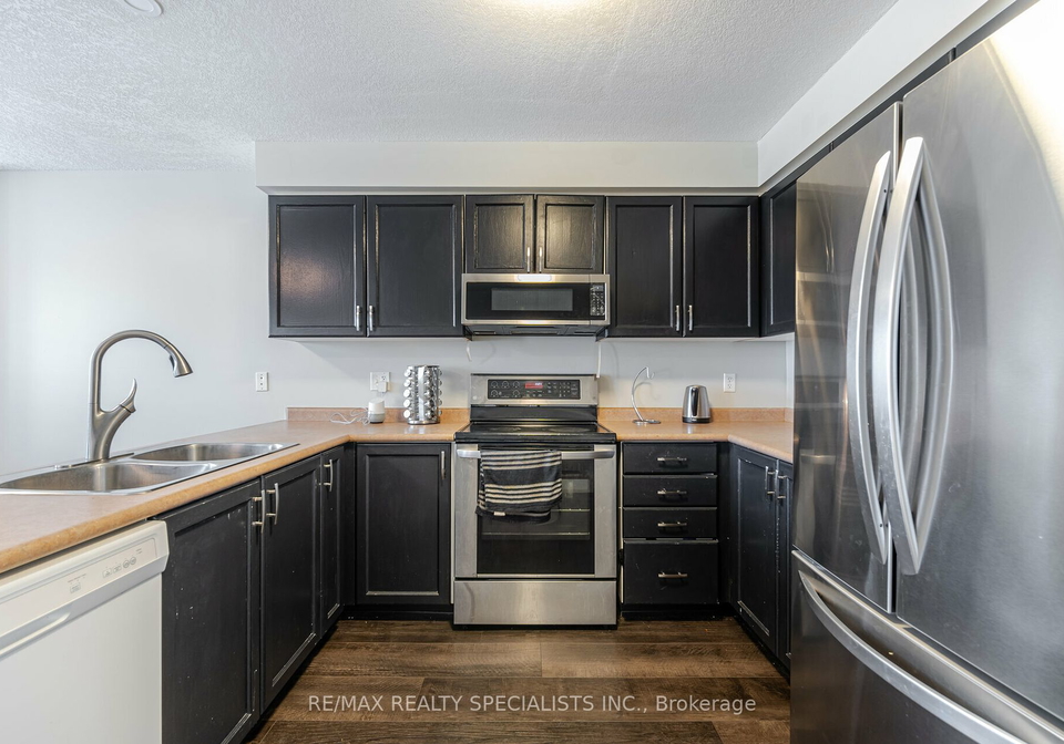50-howe-drive-kitchener-ontario-x9268317