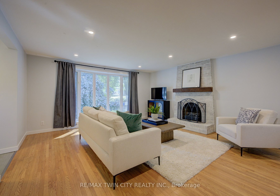 18-jay-court-kitchener-ontario-x9345307