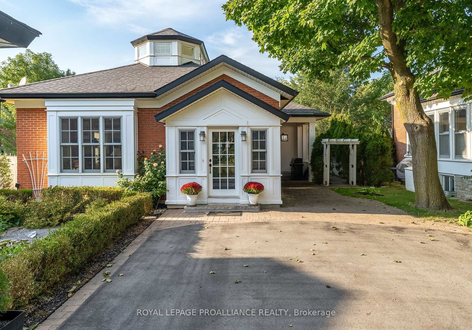 23-main-street-prince-edward-county-ontario-x9369904