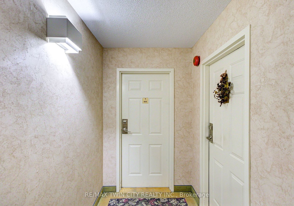 150-queen-street-s-kitchener-ontario-x9375057
