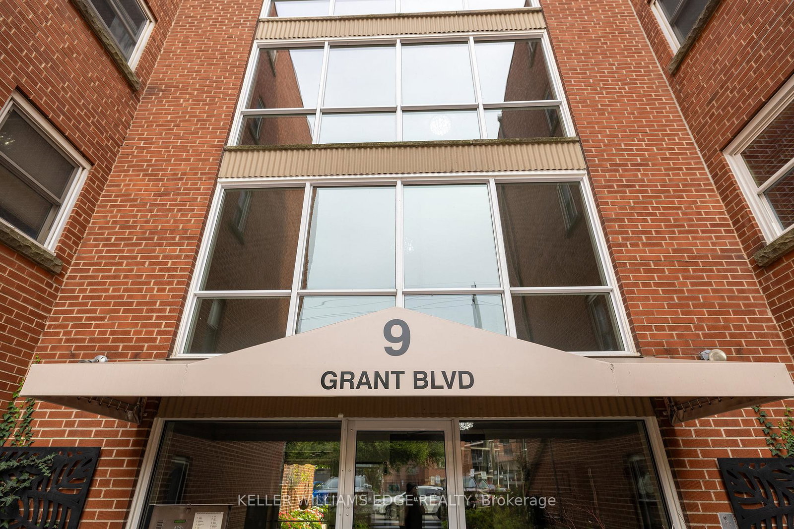 9-grant-boulevard-hamilton-ontario-x9390224