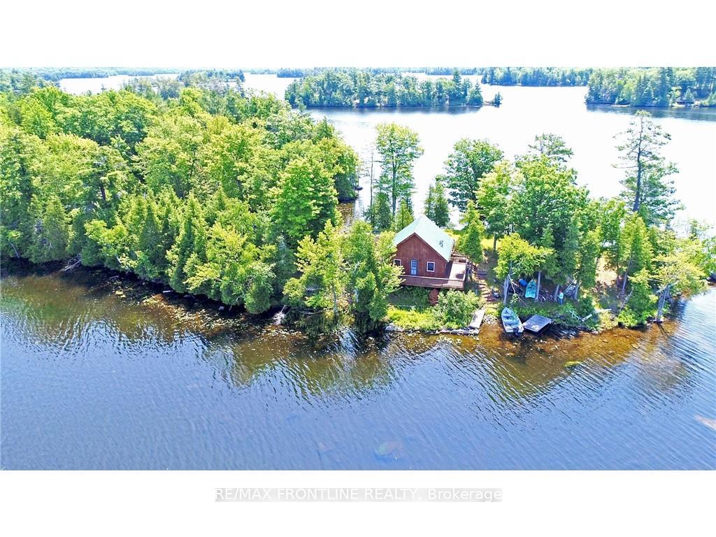 561-graceys-central-frontenac-ontario-x9462858