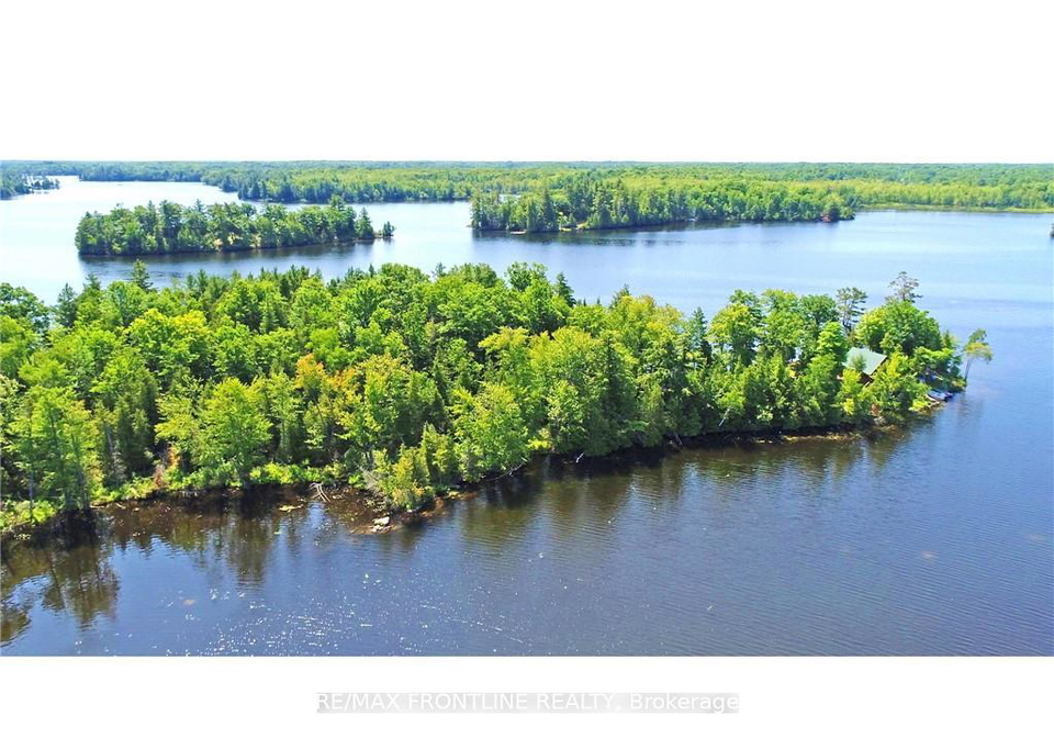 561-graceys-central-frontenac-ontario-x9462858