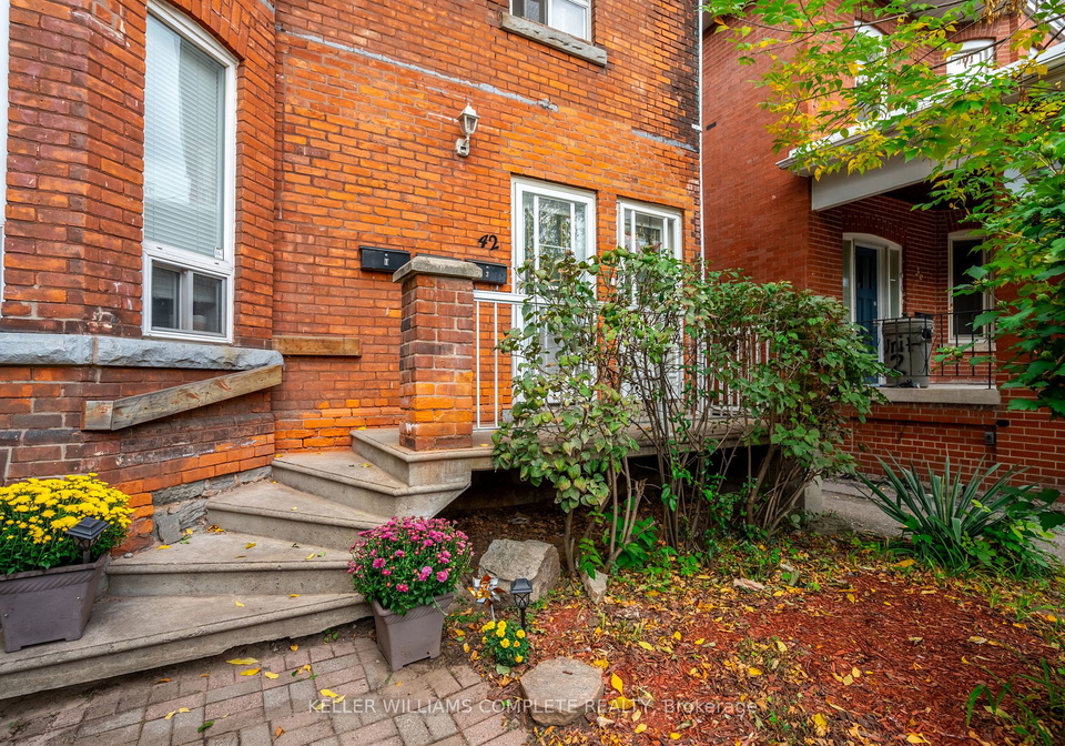 42-sherman-avenue-s-hamilton-ontario-x9509304