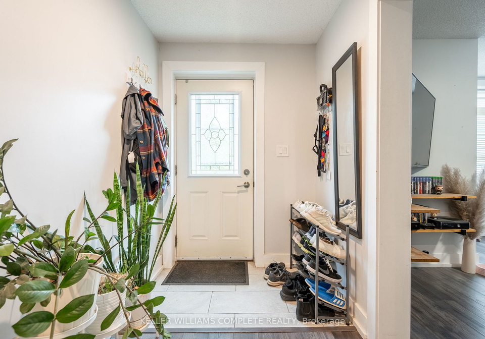42-sherman-avenue-s-hamilton-ontario-x9509304