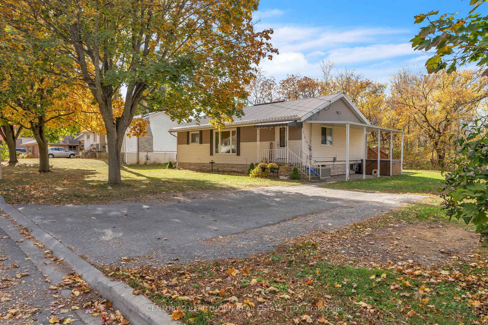 18-pitt-street-prince-edward-county-ontario-x9512404