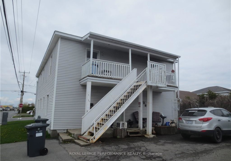 389-395-champlain-street-hawkesbury-ontario-x9517105