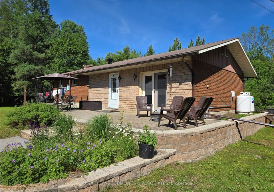 2249-ross-road-laurentian-valley-ontario-x9518447