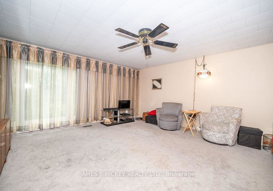 32552-highway-17-laurentian-hills-ontario-x9521325