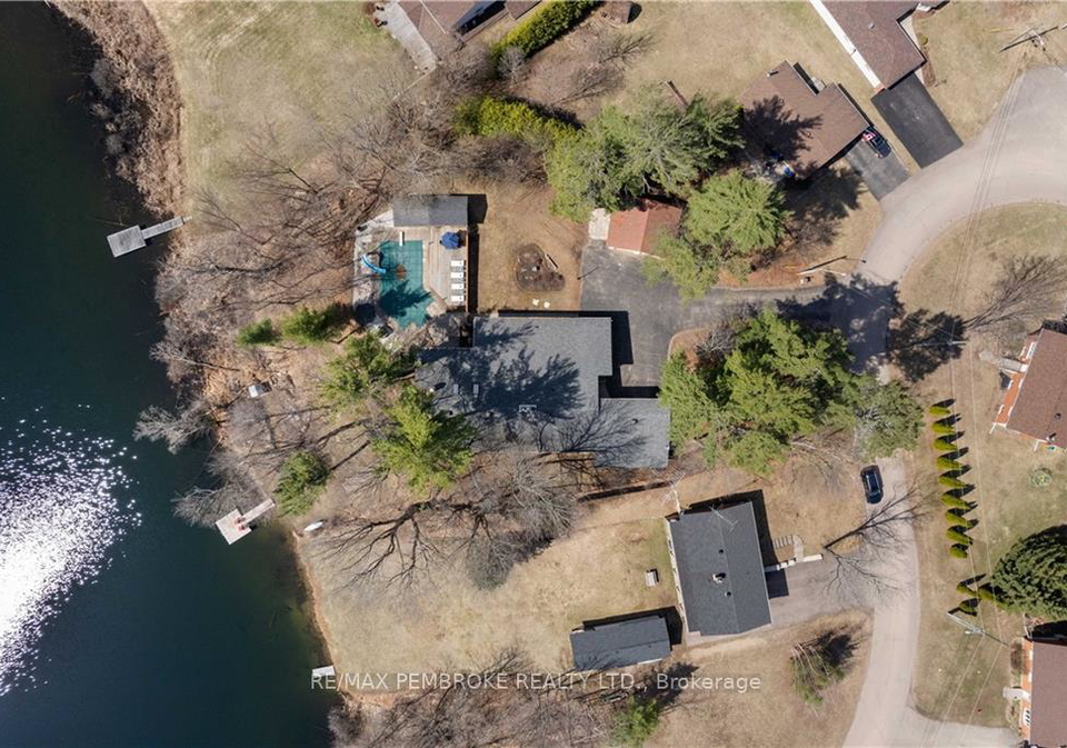 17-harris-crescent-whitewater-region-ontario-x9521513